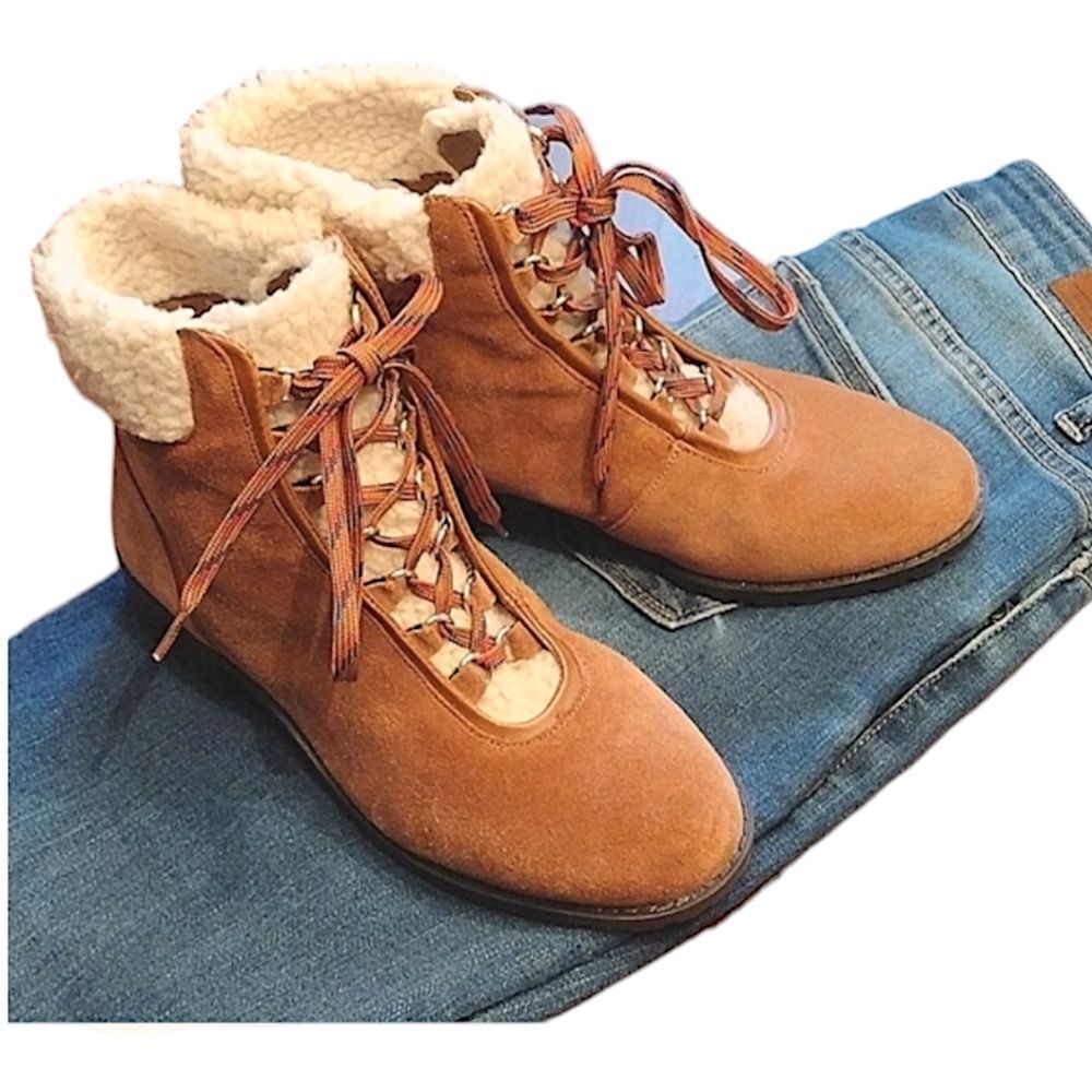 NWOT Crown & Ivy "June" Ankle Boot, Size 7, Cognac Color, Suede w/ Faux Fur Trim - Picture 1 of 6